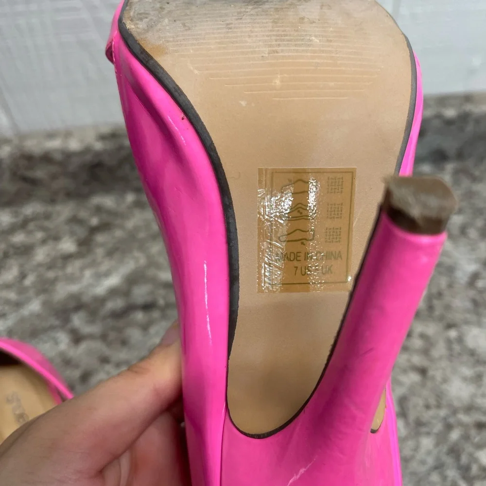 Shoe Dazzle Pink Stiletto Heels with Pointed Toe - Picture 4 of 9